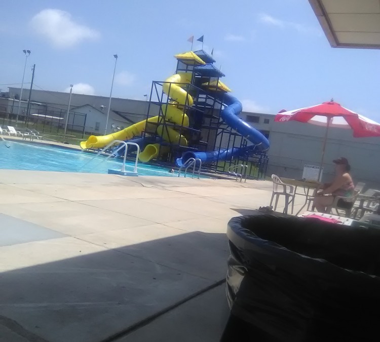 the-haleyville-swimming-pool-photo